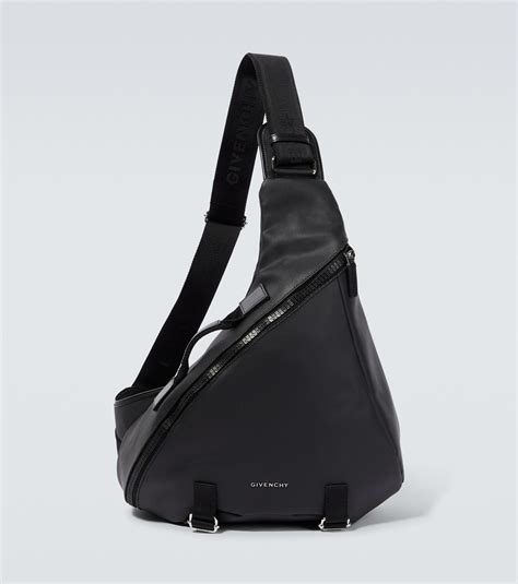 givenchy triangle|Medium G.